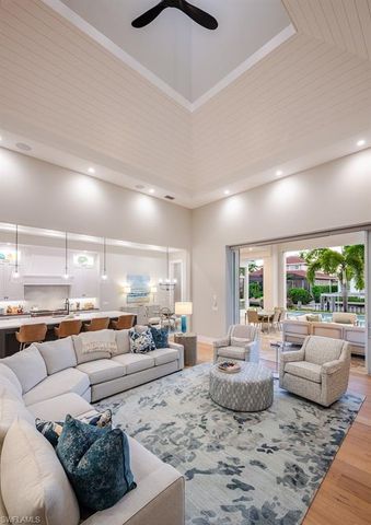 2100 SNOOK DR, Naples, FL 34102