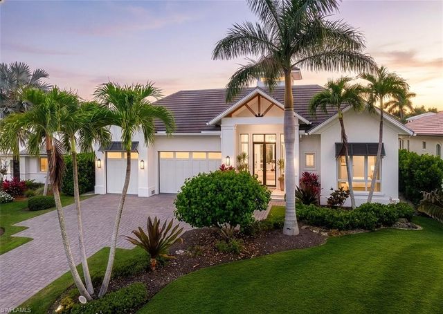 2100 SNOOK DR, Naples, FL 34102