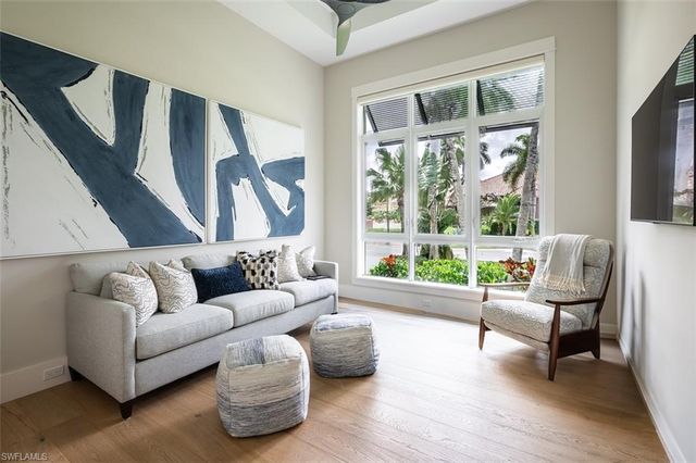 2100 SNOOK DR, Naples, FL 34102