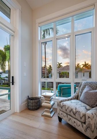 2100 SNOOK DR, Naples, FL 34102
