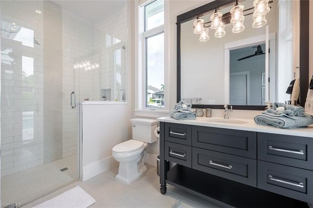 2100 SNOOK DR, Naples, FL 34102