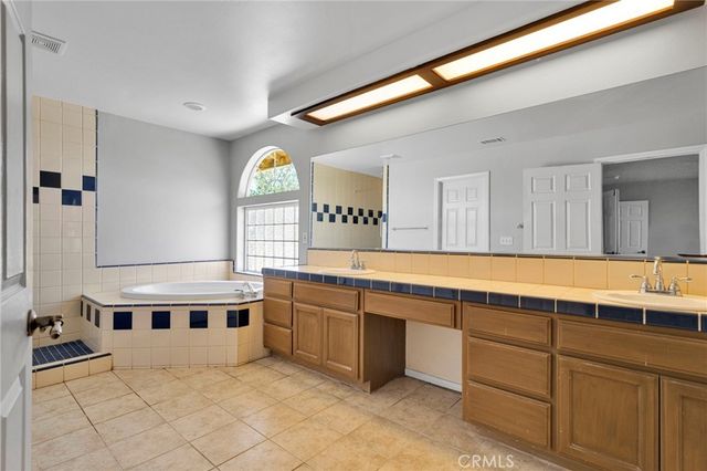 1220 Hollister, Pinon Hills, CA 92372