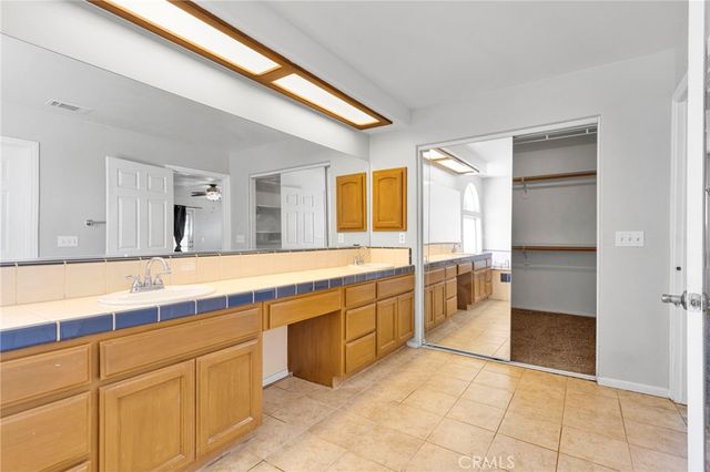 1220 Hollister, Pinon Hills, CA 92372