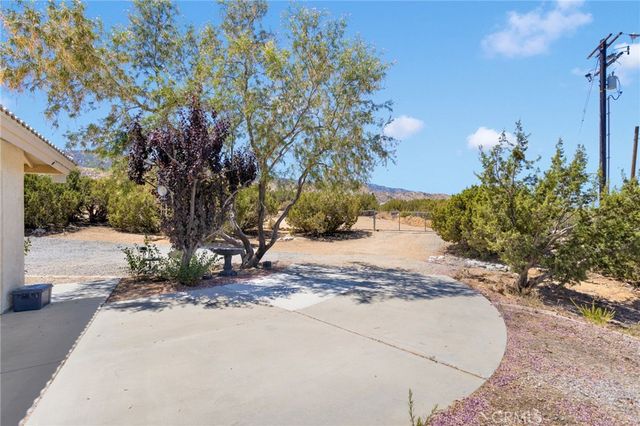 1220 Hollister, Pinon Hills, CA 92372