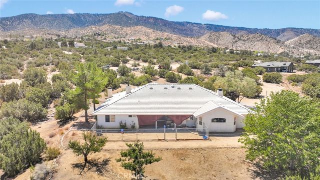 1220 Hollister, Pinon Hills, CA 92372