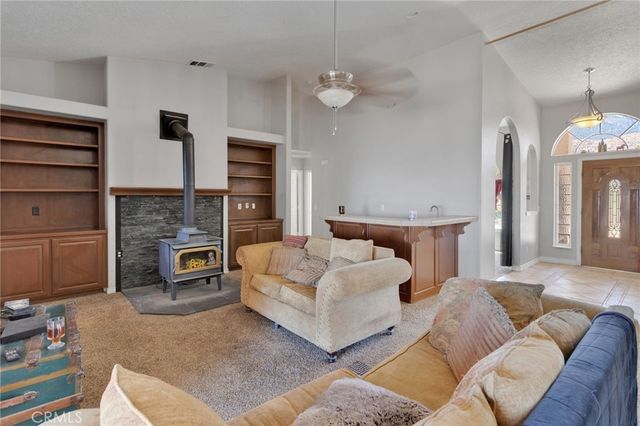 1220 Hollister, Pinon Hills, CA 92372