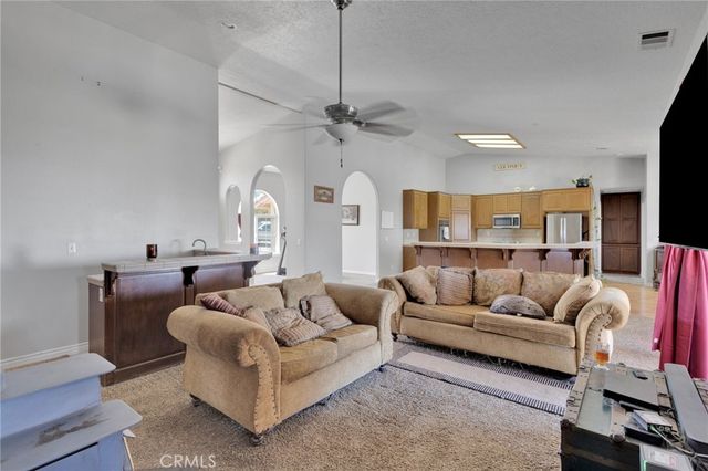 1220 Hollister, Pinon Hills, CA 92372