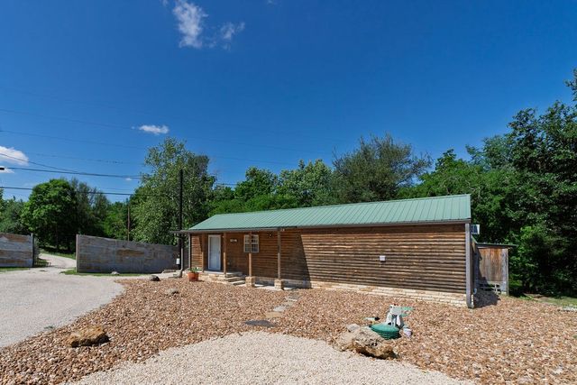 163 Molina Rd, Kerrville, TX 78028