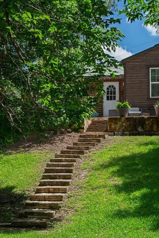 163 Molina Rd, Kerrville, TX 78028