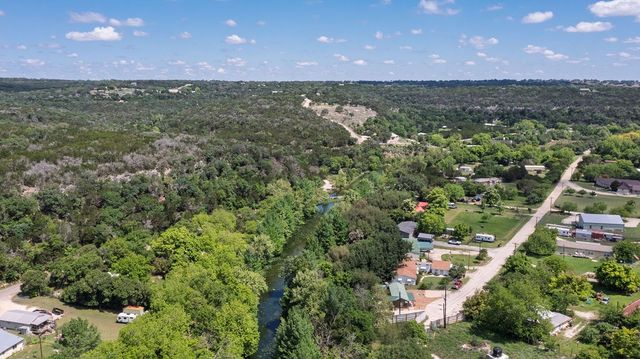 163 Molina Rd, Kerrville, TX 78028