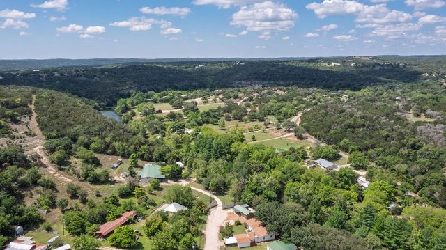 163 Molina Rd, Kerrville, TX 78028