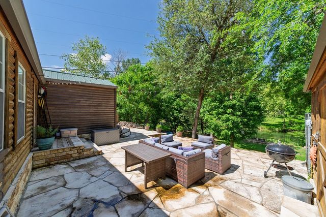 163 Molina Rd, Kerrville, TX 78028