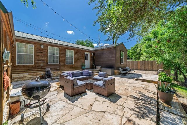 163 Molina Rd, Kerrville, TX 78028