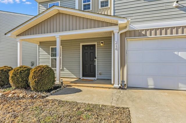 216 Wayfair Lane, Wellford, SC 29385