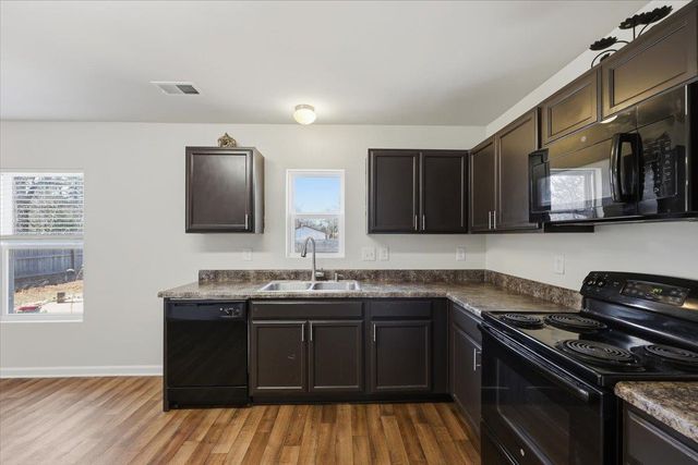 216 Wayfair Lane, Wellford, SC 29385