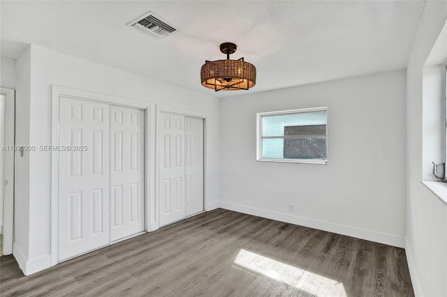 5810 NW 81st Ave, Tamarac, FL 33321