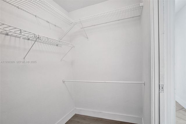 5810 NW 81st Ave, Tamarac, FL 33321