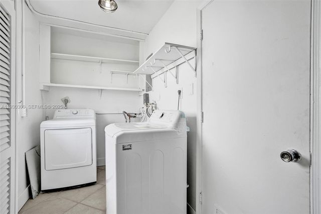 5810 NW 81st Ave, Tamarac, FL 33321