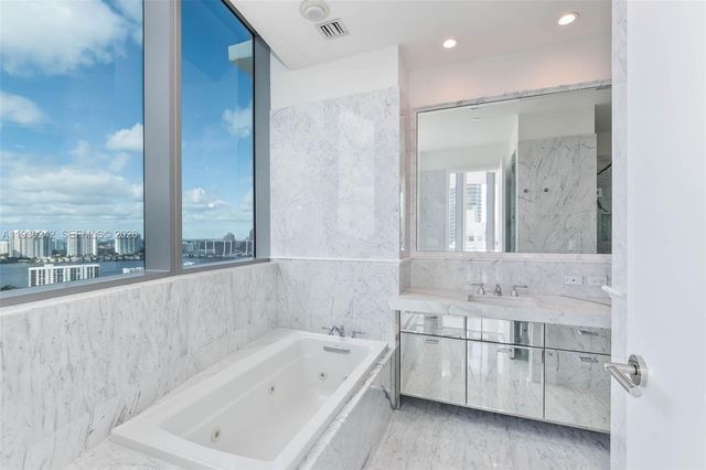 17475 Collins Avenue 2003, Sunny Isles Beach, FL 33160