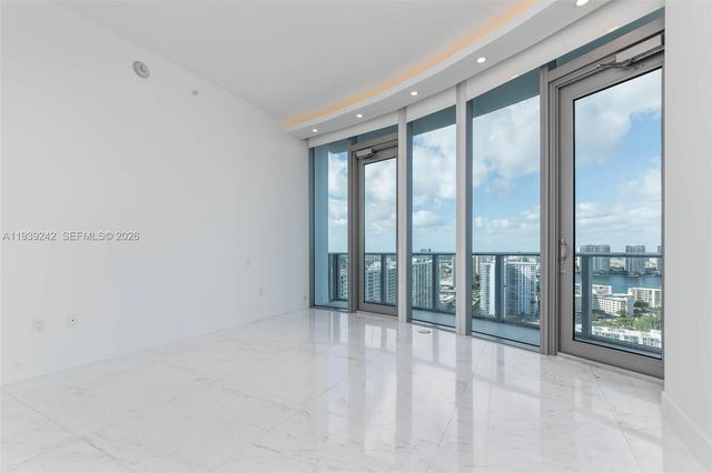 17475 Collins Avenue 2003, Sunny Isles Beach, FL 33160