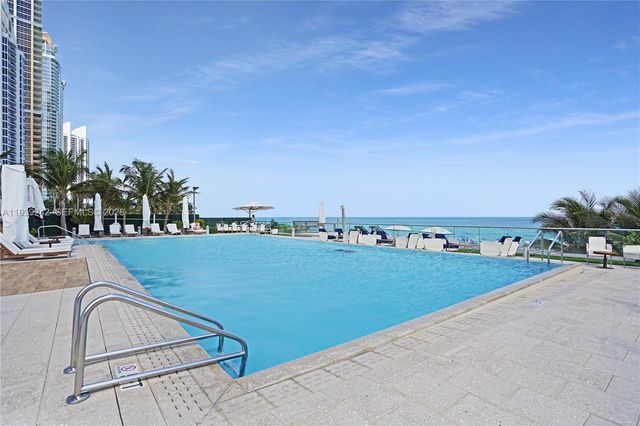 17475 Collins Avenue 2003, Sunny Isles Beach, FL 33160