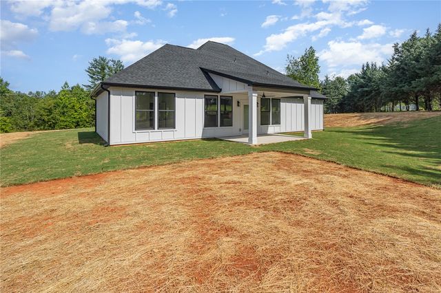 215 Moore Road, Liberty, SC 29657