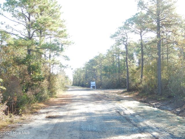 7600 Plantation Road, Wilmington, NC 28411