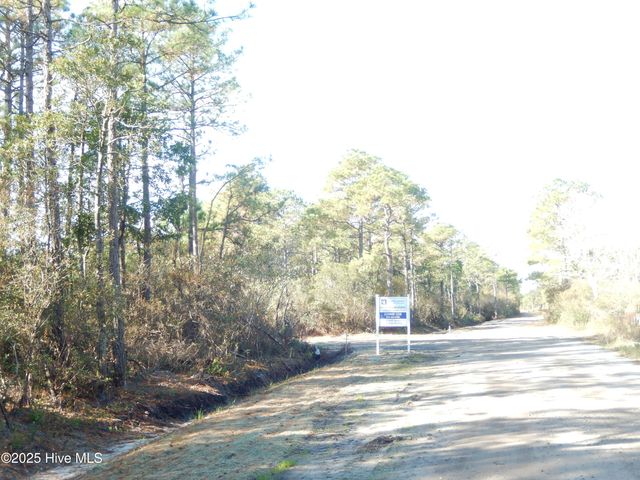 7600 Plantation Road, Wilmington, NC 28411