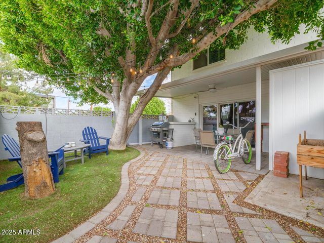 4001 E Campbell Avenue, Phoenix, AZ 85018