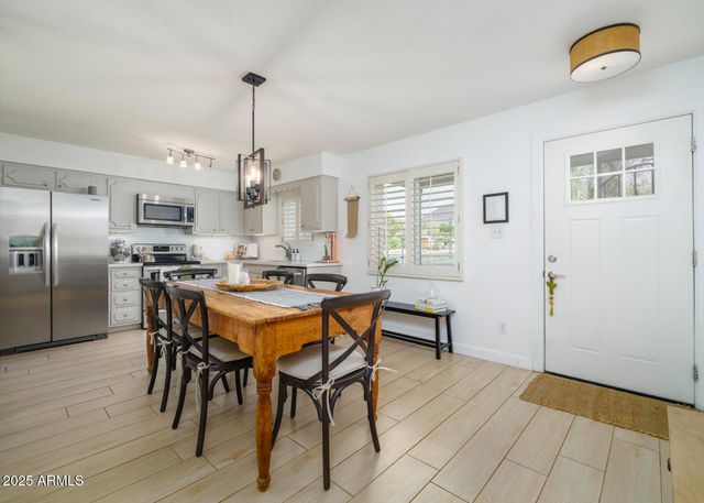 4001 E Campbell Avenue, Phoenix, AZ 85018