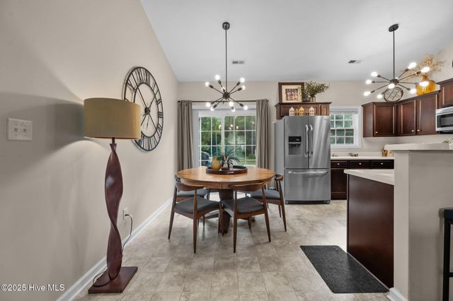 102 Lilac Lane, Richlands, NC 28574