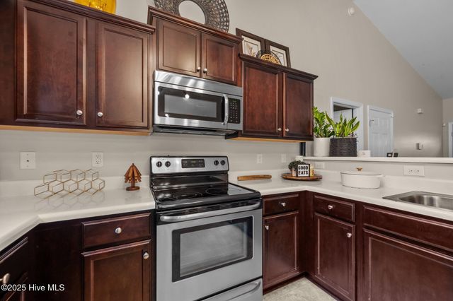 102 Lilac Lane, Richlands, NC 28574