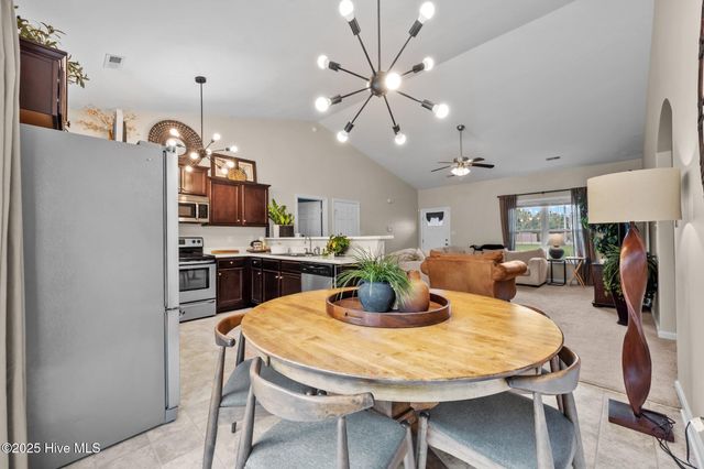 102 Lilac Lane, Richlands, NC 28574