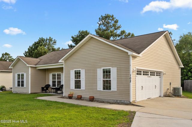 102 Lilac Lane, Richlands, NC 28574