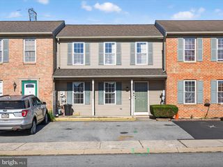 884 STERLING PL, Lancaster, PA 17603