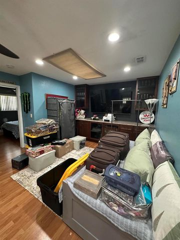 8 ELTON Place, Boynton Beach, FL 33426