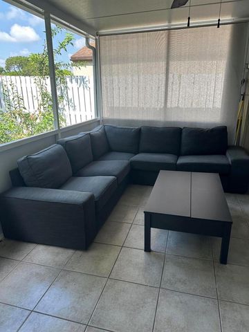 8 ELTON Place, Boynton Beach, FL 33426