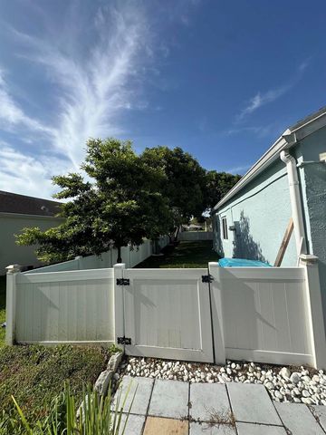 8 ELTON Place, Boynton Beach, FL 33426