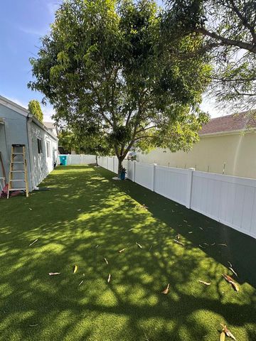 8 ELTON Place, Boynton Beach, FL 33426