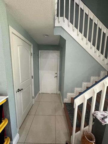 8 ELTON Place, Boynton Beach, FL 33426