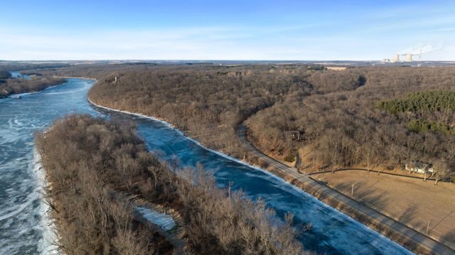 959 N River Road, Oregon, IL 61061