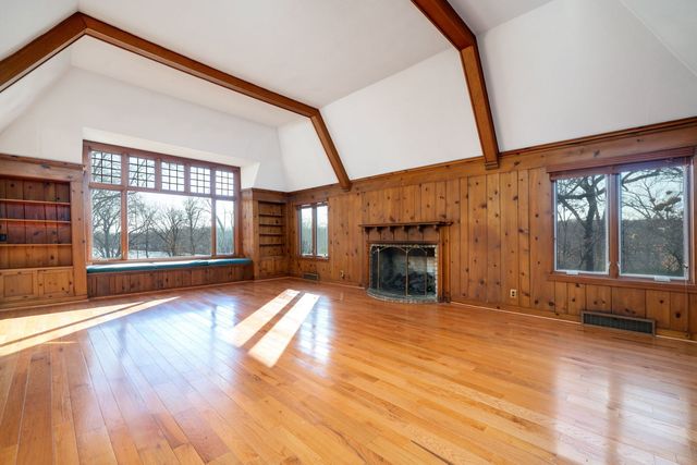 959 N River Road, Oregon, IL 61061