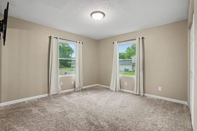 5703 N Linwood Avenue 0, Davenport, IA 52806