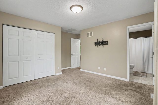 5703 N Linwood Avenue 0, Davenport, IA 52806