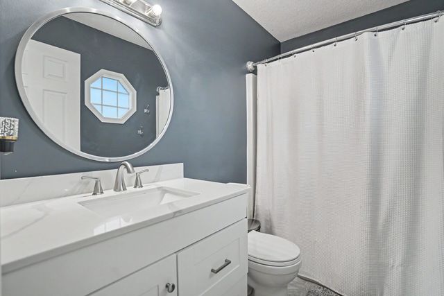 5703 N Linwood Avenue 0, Davenport, IA 52806