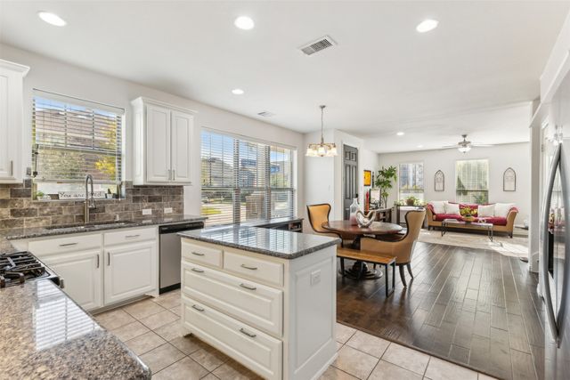 4201 Cascade Sky Drive, Arlington, TX 76005