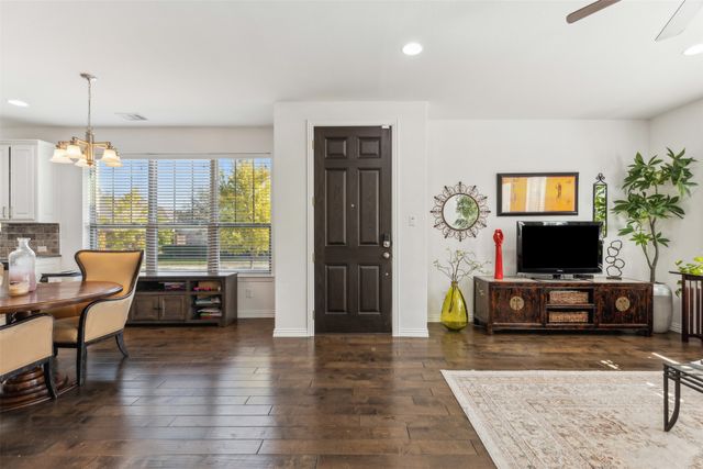 4201 Cascade Sky Drive, Arlington, TX 76005