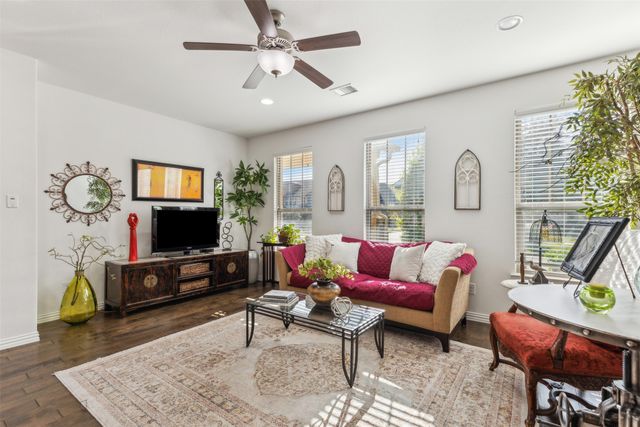 4201 Cascade Sky Drive, Arlington, TX 76005