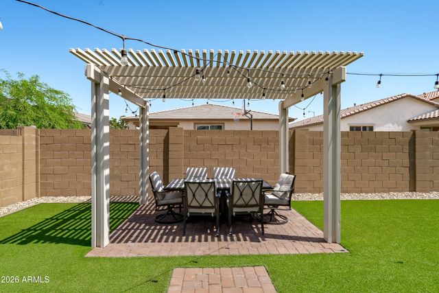 7540 W SUPERIOR Avenue, Phoenix, AZ 85043