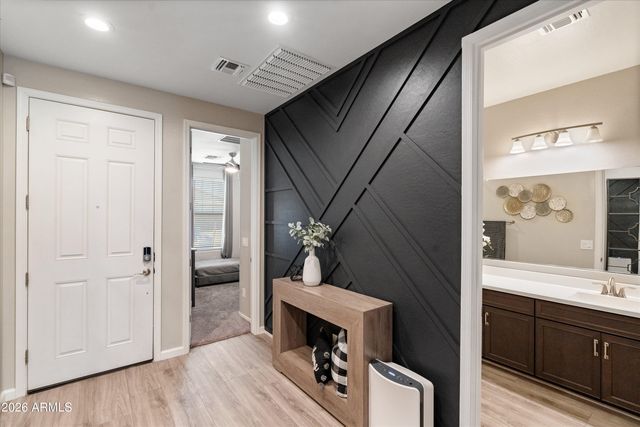 7540 W SUPERIOR Avenue, Phoenix, AZ 85043